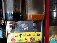 -严记小天府酸菜鱼(西四路店)