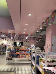 -嗨本可潮玩仓(大兴大悦春风里店)