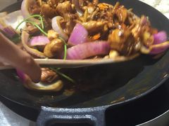 -胡须佬鸡煲四季火锅店(石厦西村直营店)