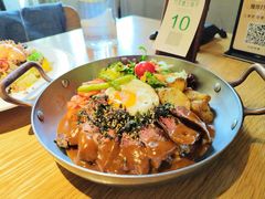 躺赢牛扒饭-刀叉遇上筷子中西融合餐厅(南开店)