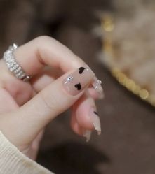 -星辰·新中式美甲美睫工作室