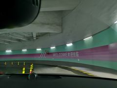 -白玉兰广场停车场