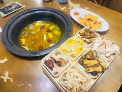 -菌乡缘·野生菌蒸汽鱼火锅(江边夜市店)