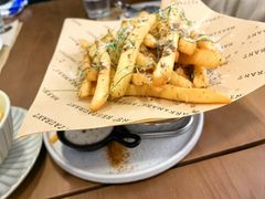 -Mark&Mars Restaurant