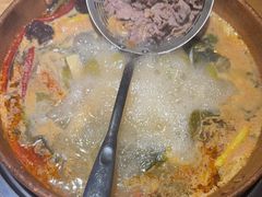 -洱火云南酸菜牛肉火锅(石景山当代商城店)