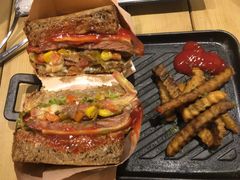 经典芝蔬牛排堡-维卡食舍(户部山店)