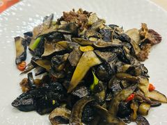 -乡村馕坑肉·烧烤·新疆菜·本地人更爱吃(阿勒泰首店)