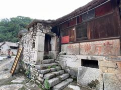 -高荡千年布依古寨旅游景区