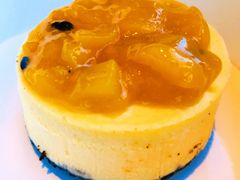 柠檬芝士蛋糕配芒果百香果酱-wagas(暖山店)