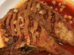 偏口-巢香扣肉馆