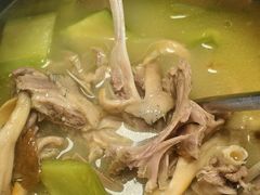 -辉记虾塘海鲜农庄