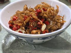 爆炒鸭掌筋-昱龙大盆牛蛙馆(三兴街总店)