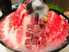牛肉三重奏-煲宫猪肚鸡(晶品店)