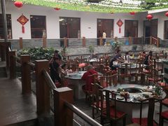 大堂-燕北云山·农家菜·灶台鱼(密云溪翁庄店)