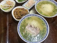 -同得兴 Since·1995 传统苏式面馆(嘉馀坊店)