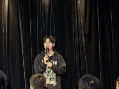 -喜剧部落脱口秀(三里屯店)
