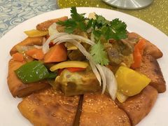 馕包肉-巴扎美食·新疆菜·西域歌舞表演餐厅(新疆大厦店)