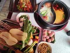 -钢管厂五区小郡肝串串香(蜀都万达店)