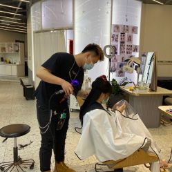 -PE SALON 