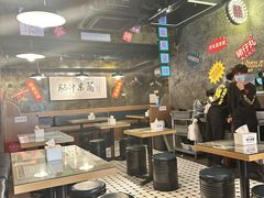 -肥汁米蘭香港米线(定西路店)