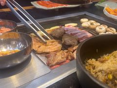 -臻牛烤肉