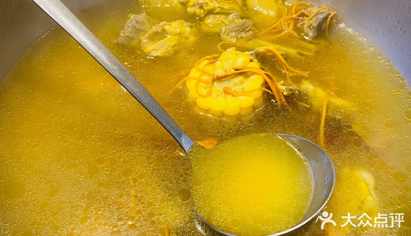 去了排了两桌，店里还有拼桌，果然酒香不怕巷子深