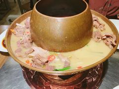 -龙巢盱眙龙虾·牛蛙·烧烤宵夜(八卦岭店)