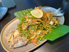 洱海手撕海鲈鱼-Ameigo梅果·云贵川bistro(长宁来福士店)