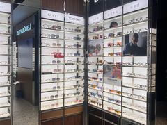 -LensCrafters亮视点·OAKLEY精选(静安嘉里中心店)