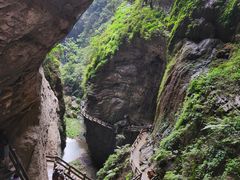 -龙水峡地缝景区