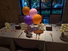 -广州万富希尔顿酒店·感趣自助餐厅·金秋蟹宴生蚝海鲜刺身