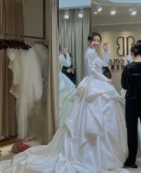 -Color卡诺婚纱礼服馆(南京严选店)