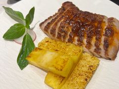 西贡炭烧猪颈肉配菠萝-美奈小馆·越南料理(中航城君尚购物中心店)