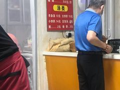 -洪峰浩老北京烧饼夹肉(角门路店)