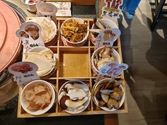 -菌自由丨野生菌火锅特色庭院餐厅(丽江古城店)
