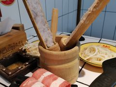 -巴卤社老火锅(财富店)