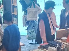 -猫的天空之城概念书店(杭州南宋御街店)