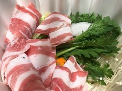 -枝魯枝魯自助料理