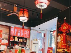 大堂-陈寔包子王·卤煮小肠·京味小吃(龙潭店)