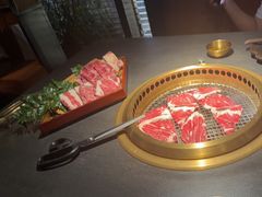 -铭牛烧肉·和牛海鲜自助(高新月牙湖店)