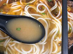 -花溪巷牛肉粉(泉城路店)