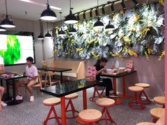 大堂-麻小劲菌汤麻辣烫(体育西路店)