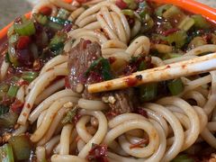 牛肉中辣炒米粉-玲玲米粉·新疆现炒米粉(大十字总店)