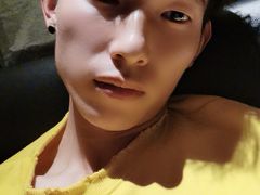 -Zsmart智尚酒店(上海轻纺市场定边路地铁站店)