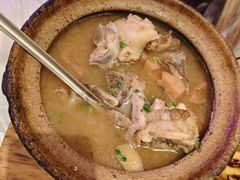-霄汉牛三鲜湖北砂锅菜(万松园2店)