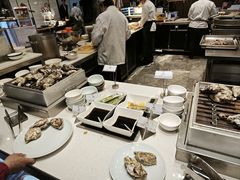-飨食汇全日制餐厅·昆山皇冠假日酒店(九方店)