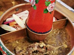 -毛辣果·贵州红酸汤牛肉火锅(西单店)
