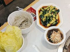 -鲁员外地锅鸡地锅鱼(古墩路店)