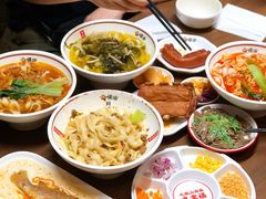-顺溜·手工刀削面·黑金店(铜锣湾店)