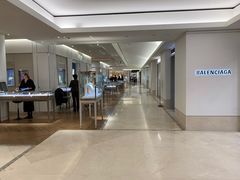 -乐蓬马歇百货公司(Rive Gauche)